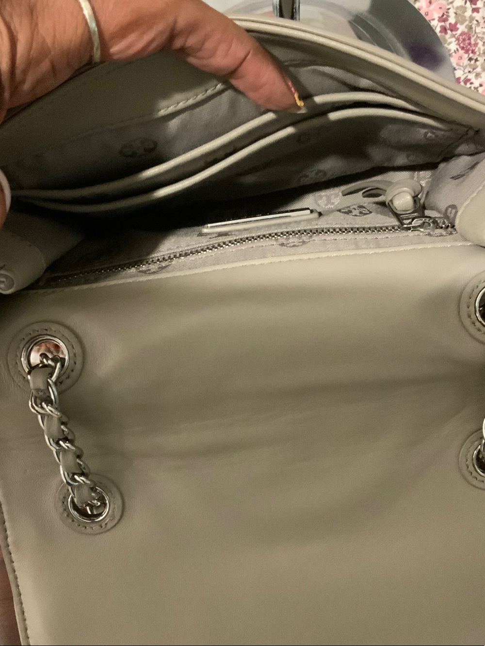 Tory Burch Quilted Shoulder Bag in Olive NWOT - Picture 5 of 7